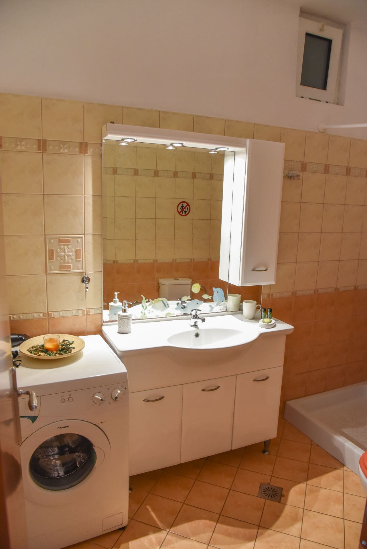 markella-bathroom-35